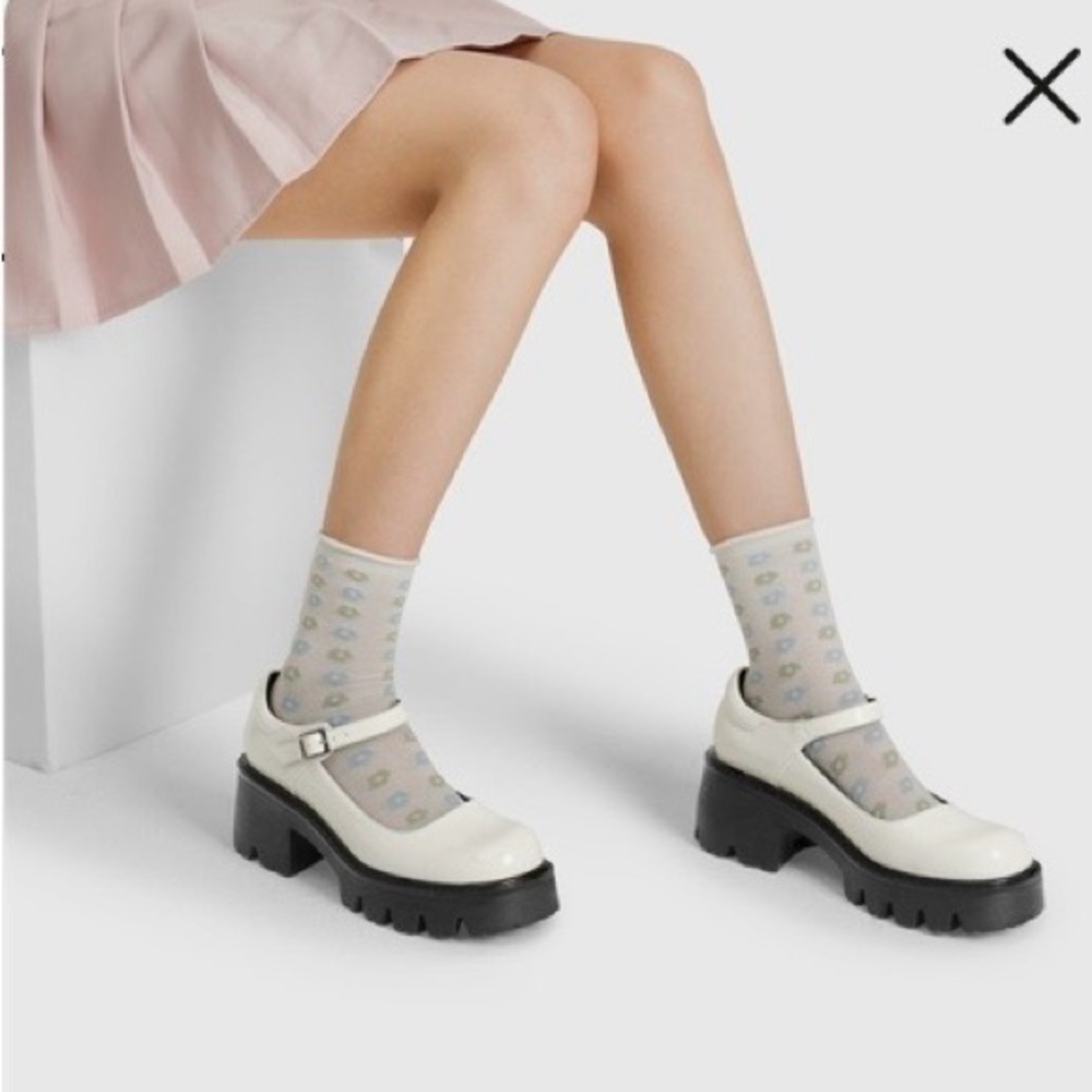 NWT White Platform Mary Jane Shoes black chunky lug heel shoes NEW